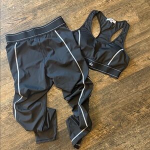 ALO Yoga Black Leggings with Gray Accents